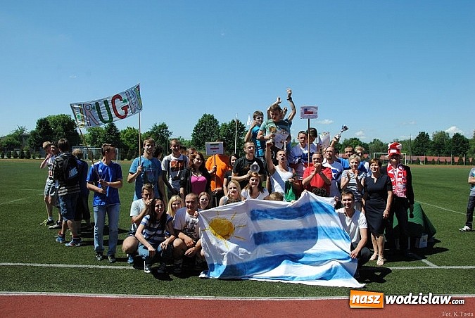 Zdjęcie w galerii na portalu naszwodzislaw.com: III Miting Sportowy - uczniowie rywalizowali w barwach państw Mistrzostw Świata wiadomości z regionu