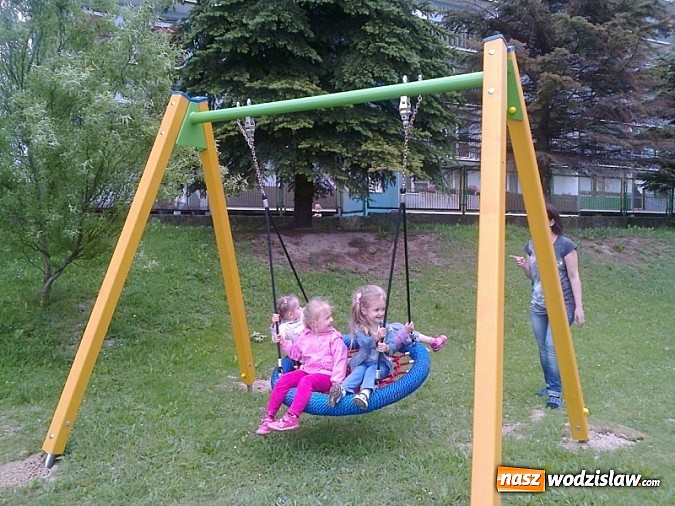 Zdjęcie w galerii na portalu naszwodzislaw.com: Kolejne przedszkole ma nowy plac zabaw wiadomości z regionu