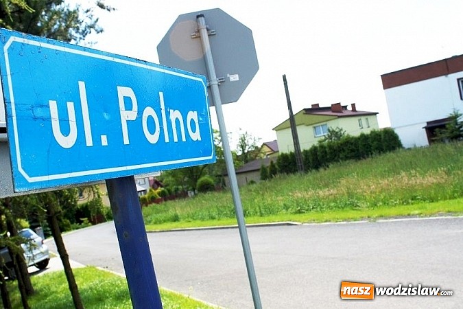 Zdjęcie w galerii na portalu naszwodzislaw.com: Ulica Polna w Mszanie jak nowa! wiadomości z regionu