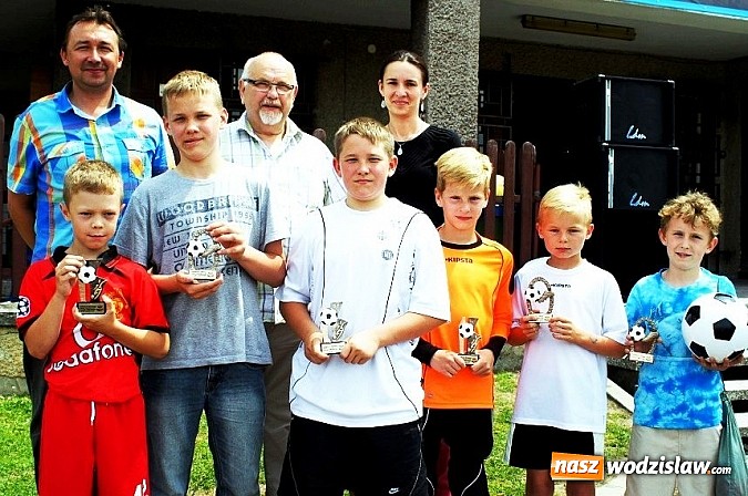 Zdjęcie w galerii na portalu naszwodzislaw.com: Turniej piłkarski szkół podstawowych wiadomości z regionu