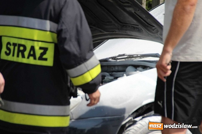 Zdjęcie w galerii na portalu naszwodzislaw.com: Pożar mazdy w Lubomi na Mickiewicza! wiadomości z regionu