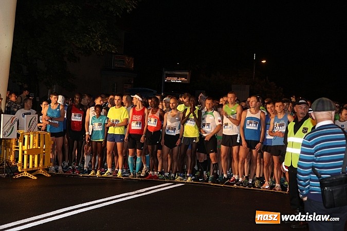 Zdjęcie w galerii na portalu naszwodzislaw.com: Mieszkańcy powiatu wodzisławskiego na trasie Rybnickiego Półmaratonu Księżycowego wiadomości z regionu