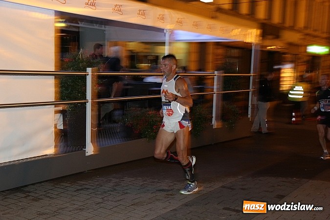 Zdjęcie w galerii na portalu naszwodzislaw.com: Mieszkańcy powiatu wodzisławskiego na trasie Rybnickiego Półmaratonu Księżycowego wiadomości z regionu