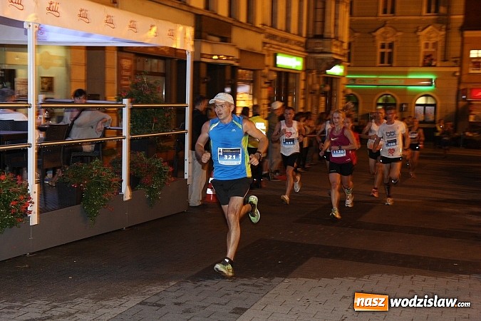 Zdjęcie w galerii na portalu naszwodzislaw.com: Mieszkańcy powiatu wodzisławskiego na trasie Rybnickiego Półmaratonu Księżycowego wiadomości z regionu