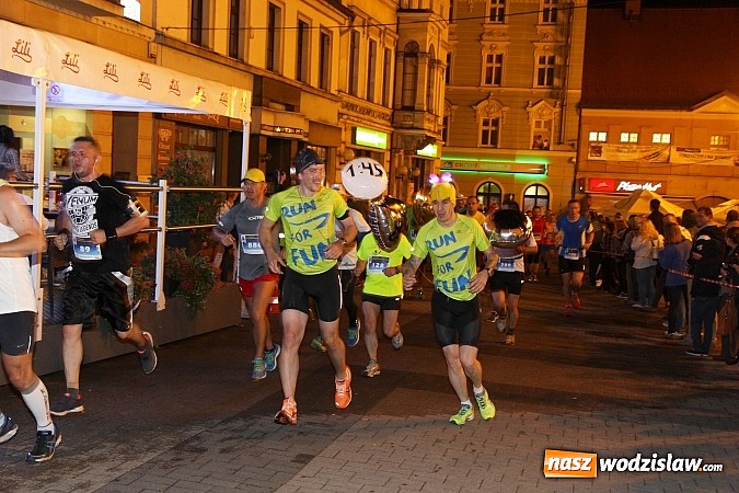 Zdjęcie w galerii na portalu naszwodzislaw.com: Mieszkańcy powiatu wodzisławskiego na trasie Rybnickiego Półmaratonu Księżycowego wiadomości z regionu