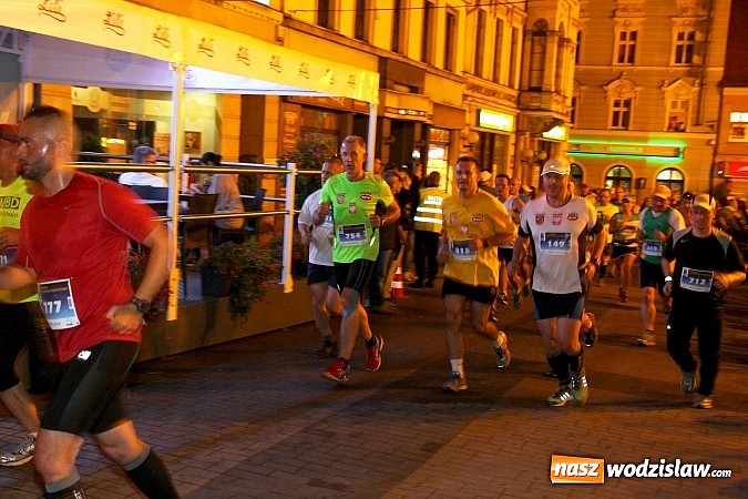 Zdjęcie w galerii na portalu naszwodzislaw.com: Mieszkańcy powiatu wodzisławskiego na trasie Rybnickiego Półmaratonu Księżycowego wiadomości z regionu