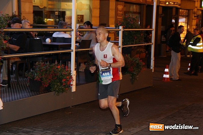 Zdjęcie w galerii na portalu naszwodzislaw.com: Mieszkańcy powiatu wodzisławskiego na trasie Rybnickiego Półmaratonu Księżycowego wiadomości z regionu