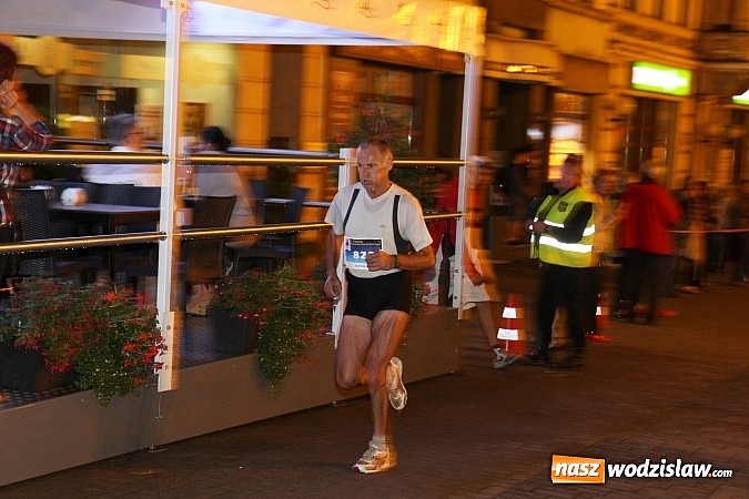 Zdjęcie w galerii na portalu naszwodzislaw.com: Mieszkańcy powiatu wodzisławskiego na trasie Rybnickiego Półmaratonu Księżycowego wiadomości z regionu