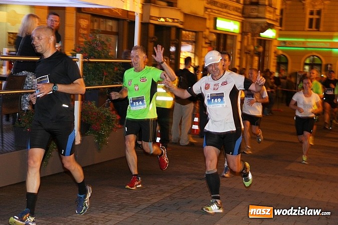 Zdjęcie w galerii na portalu naszwodzislaw.com: Mieszkańcy powiatu wodzisławskiego na trasie Rybnickiego Półmaratonu Księżycowego wiadomości z regionu