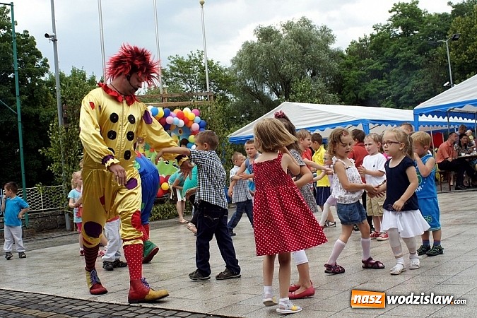 Zdjęcie w galerii na portalu naszwodzislaw.com: W Mszanie nawet ulewa nie zdołała zepsuć festynu wiadomości z regionu