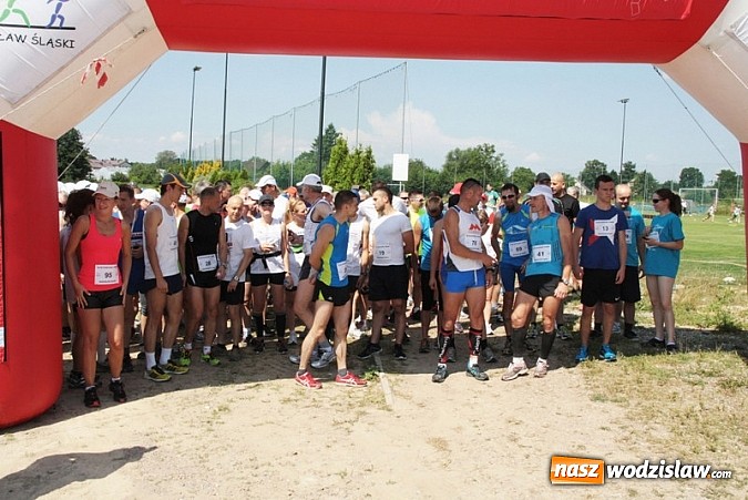 Zdjęcie w galerii na portalu naszwodzislaw.com: Już po raz VIII wystartował Międzynarodowy Cross Wodzisławski! wiadomości z regionu