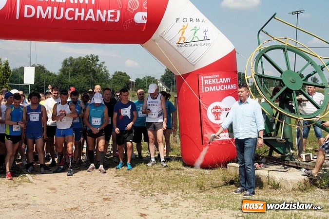 Zdjęcie w galerii na portalu naszwodzislaw.com: Już po raz VIII wystartował Międzynarodowy Cross Wodzisławski! wiadomości z regionu