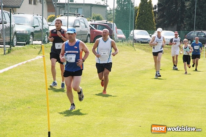Zdjęcie w galerii na portalu naszwodzislaw.com: Już po raz VIII wystartował Międzynarodowy Cross Wodzisławski! wiadomości z regionu