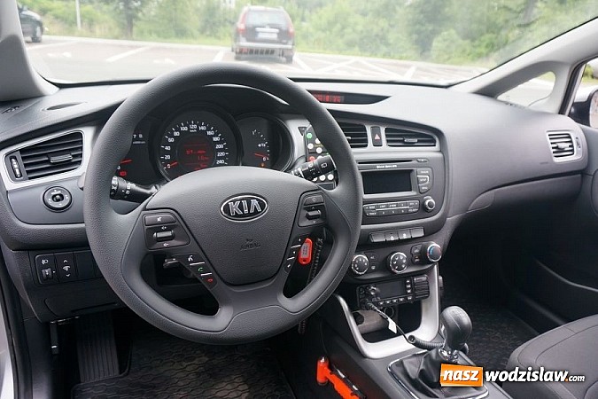 Zdjęcie w galerii na portalu naszwodzislaw.com: Nowe radiowozy dla policjantów wiadomości z regionu