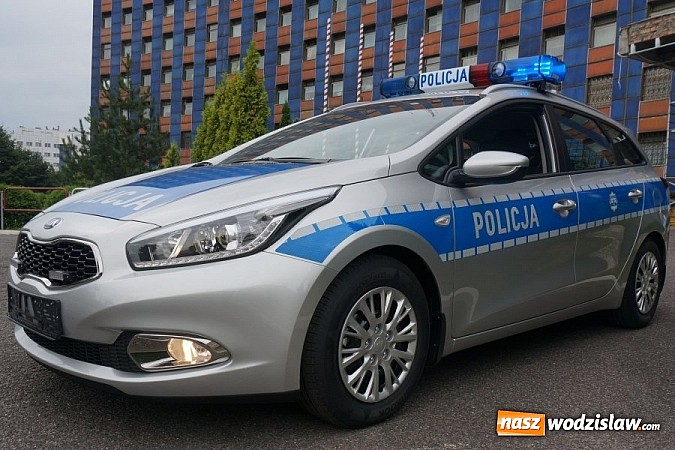 Zdjęcie w galerii na portalu naszwodzislaw.com: Nowe radiowozy dla policjantów wiadomości z regionu