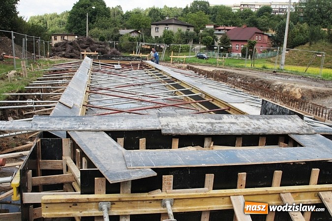 Zdjęcie w galerii na portalu naszwodzislaw.com: Zobacz jak idzie budowa pierwszej na Śląsku Tężni Solankowej! wiadomości z regionu