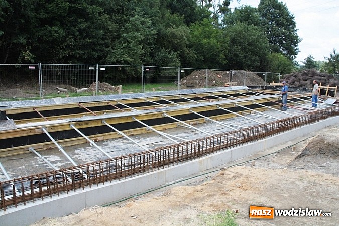 Zdjęcie w galerii na portalu naszwodzislaw.com: Zobacz jak idzie budowa pierwszej na Śląsku Tężni Solankowej! wiadomości z regionu