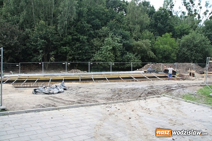 Zdjęcie w galerii na portalu naszwodzislaw.com: Zobacz jak idzie budowa pierwszej na Śląsku Tężni Solankowej! wiadomości z regionu