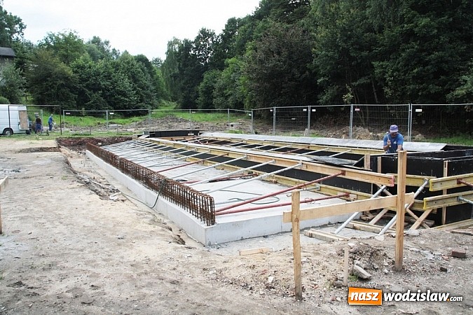 Zdjęcie w galerii na portalu naszwodzislaw.com: Zobacz jak idzie budowa pierwszej na Śląsku Tężni Solankowej! wiadomości z regionu