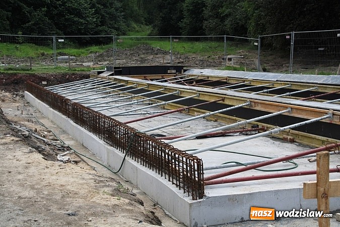 Zdjęcie w galerii na portalu naszwodzislaw.com: Zobacz jak idzie budowa pierwszej na Śląsku Tężni Solankowej! wiadomości z regionu