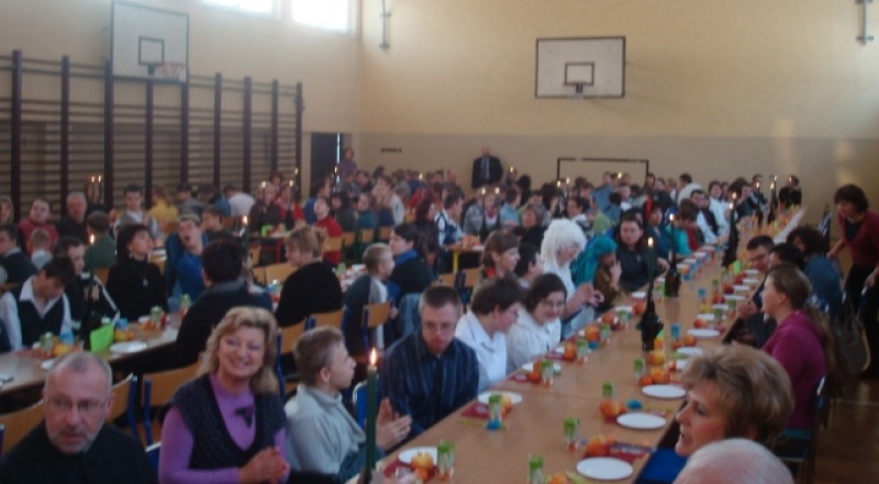 Zdjęcie w galerii na portalu naszwodzislaw.com: Zebrali krew i 785 czekolad wiadomości z regionu