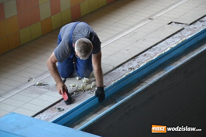Zdjęcie w galerii na portalu naszwodzislaw.com: Remont na radlińskim basenie  2014 wiadomości z regionu