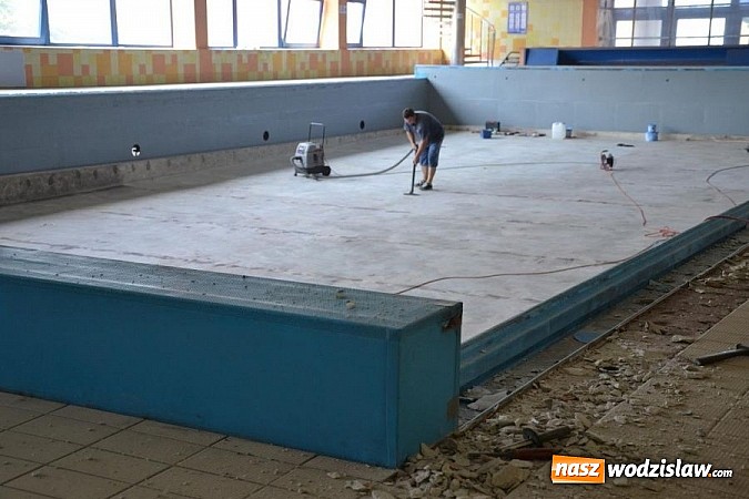 Zdjęcie w galerii na portalu naszwodzislaw.com: Remont na radlińskim basenie  2014 wiadomości z regionu
