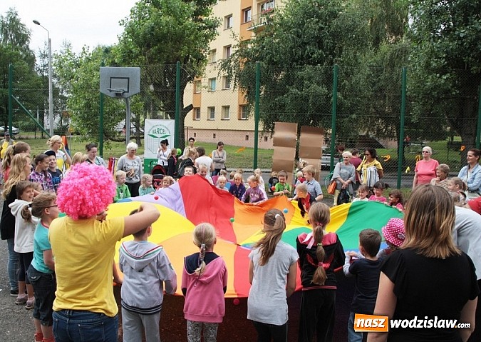 Zdjęcie w galerii na portalu naszwodzislaw.com: Było kolorowo i sportowo –  pod koniec wakacji powtórka! wiadomości z regionu