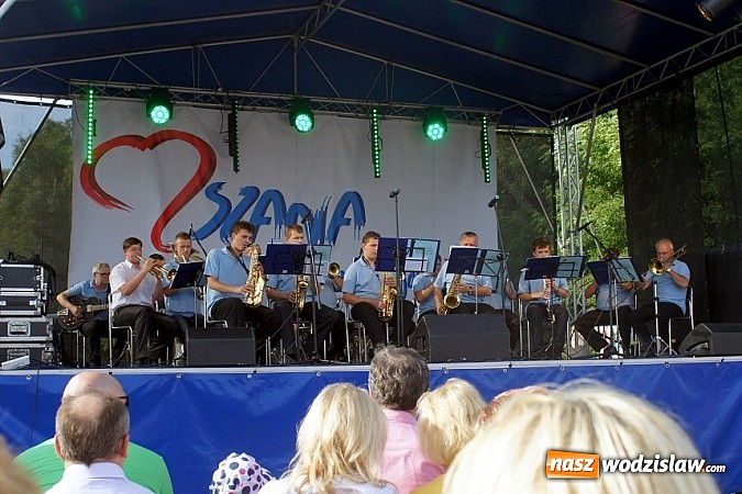 Zdjęcie w galerii na portalu naszwodzislaw.com: Trzy tysiące ludzi na festynie w Gogołowej wiadomości z regionu