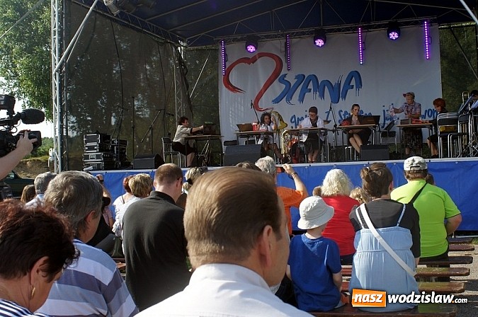 Zdjęcie w galerii na portalu naszwodzislaw.com: Trzy tysiące ludzi na festynie w Gogołowej wiadomości z regionu