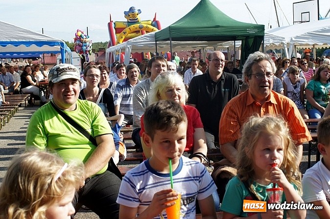 Zdjęcie w galerii na portalu naszwodzislaw.com: Trzy tysiące ludzi na festynie w Gogołowej wiadomości z regionu