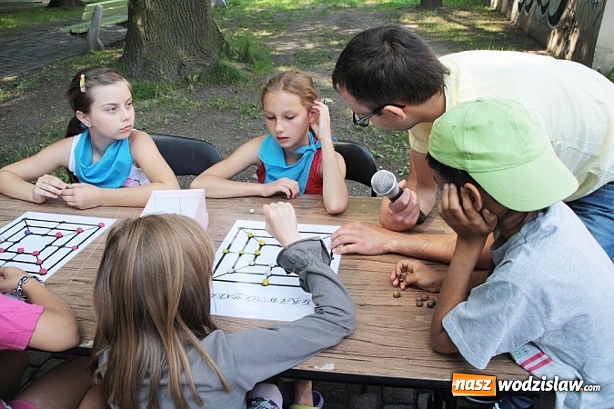 Zdjęcie w galerii na portalu naszwodzislaw.com: Zabawy jak za dawnych lat! wiadomości z regionu