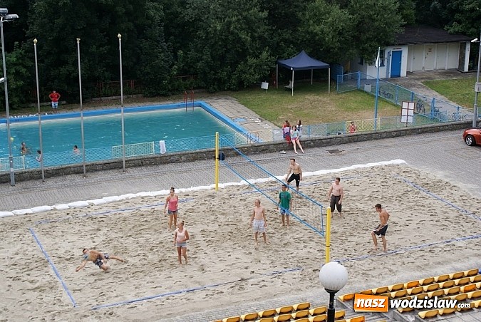 Zdjęcie w galerii na portalu naszwodzislaw.com: Boisko do siatkówki jest gotowe! wiadomości z regionu