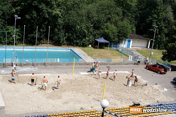 Zdjęcie w galerii na portalu naszwodzislaw.com: Boisko do siatkówki jest gotowe! wiadomości z regionu