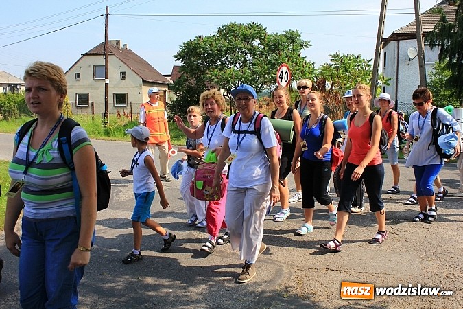 Zdjęcie w galerii na portalu naszwodzislaw.com: 224 osoby pielgrzymują z Lubomi do Częstochowy.  wiadomości z regionu