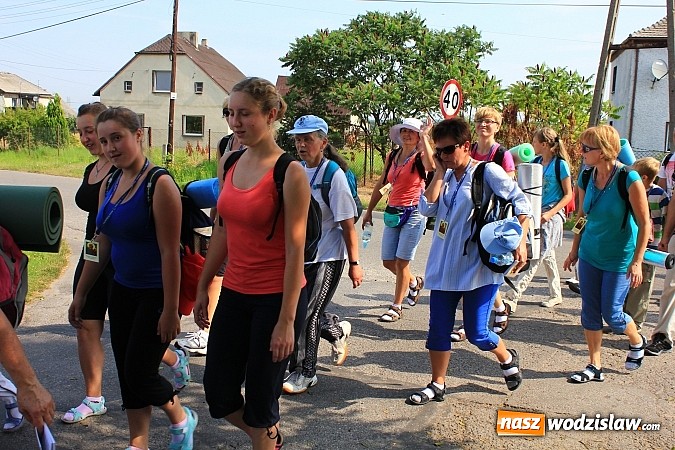 Zdjęcie w galerii na portalu naszwodzislaw.com: 224 osoby pielgrzymują z Lubomi do Częstochowy.  wiadomości z regionu