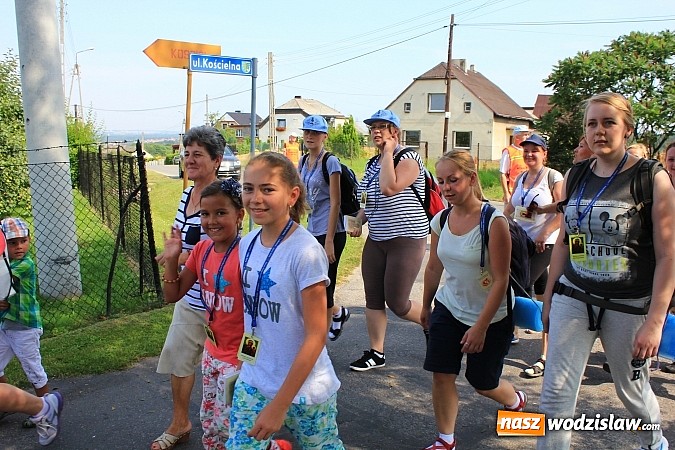 Zdjęcie w galerii na portalu naszwodzislaw.com: 224 osoby pielgrzymują z Lubomi do Częstochowy.  wiadomości z regionu