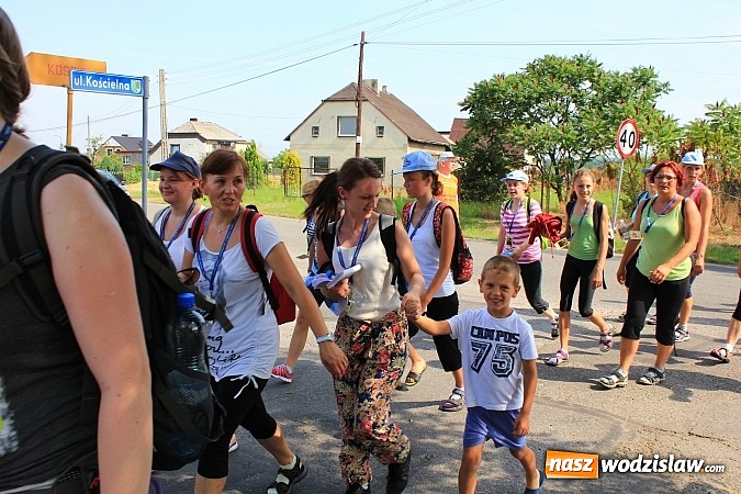 Zdjęcie w galerii na portalu naszwodzislaw.com: 224 osoby pielgrzymują z Lubomi do Częstochowy.  wiadomości z regionu