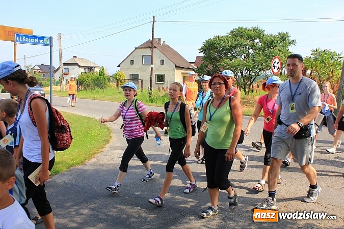 Zdjęcie w galerii na portalu naszwodzislaw.com: 224 osoby pielgrzymują z Lubomi do Częstochowy.  wiadomości z regionu