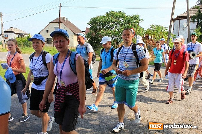 Zdjęcie w galerii na portalu naszwodzislaw.com: 224 osoby pielgrzymują z Lubomi do Częstochowy.  wiadomości z regionu