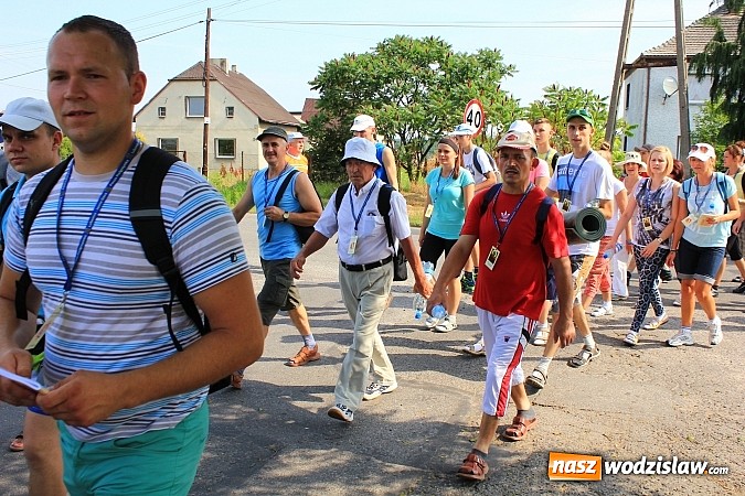 Zdjęcie w galerii na portalu naszwodzislaw.com: 224 osoby pielgrzymują z Lubomi do Częstochowy.  wiadomości z regionu