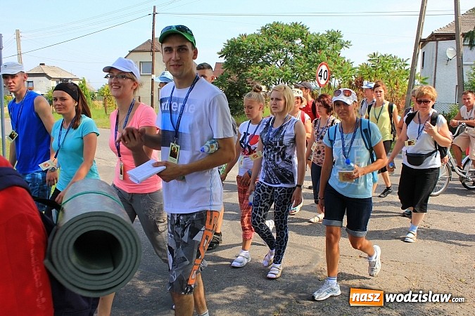 Zdjęcie w galerii na portalu naszwodzislaw.com: 224 osoby pielgrzymują z Lubomi do Częstochowy.  wiadomości z regionu