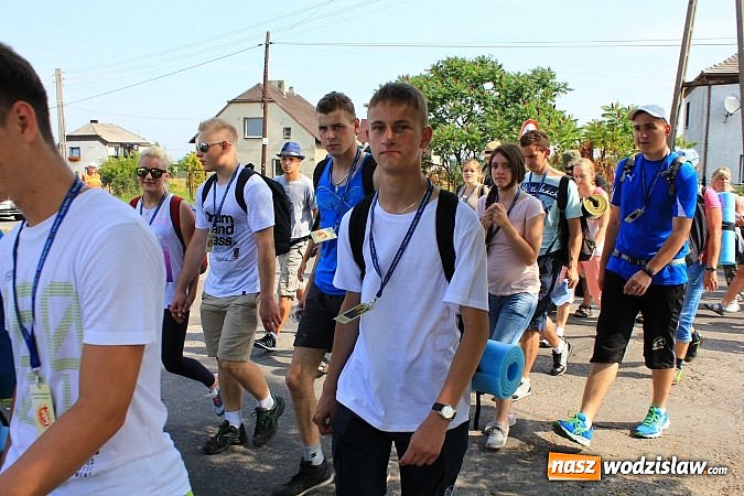 Zdjęcie w galerii na portalu naszwodzislaw.com: 224 osoby pielgrzymują z Lubomi do Częstochowy.  wiadomości z regionu