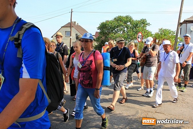 Zdjęcie w galerii na portalu naszwodzislaw.com: 224 osoby pielgrzymują z Lubomi do Częstochowy.  wiadomości z regionu