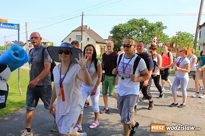 Zdjęcie w galerii na portalu naszwodzislaw.com: 224 osoby pielgrzymują z Lubomi do Częstochowy.  wiadomości z regionu