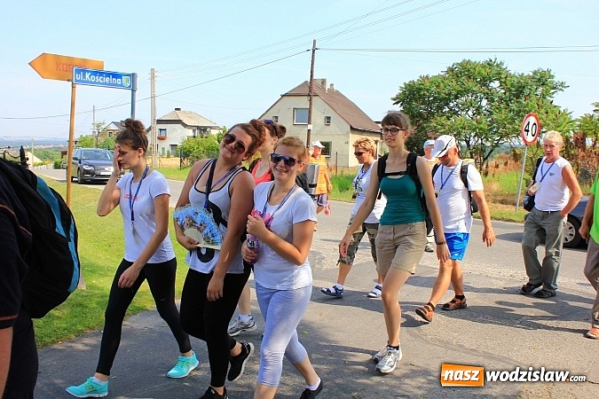 Zdjęcie w galerii na portalu naszwodzislaw.com: 224 osoby pielgrzymują z Lubomi do Częstochowy.  wiadomości z regionu