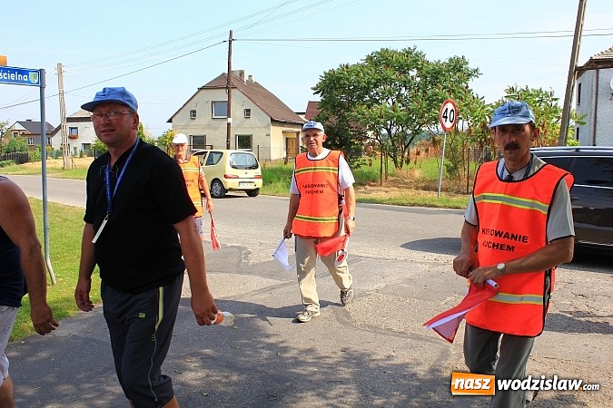 Zdjęcie w galerii na portalu naszwodzislaw.com: 224 osoby pielgrzymują z Lubomi do Częstochowy.  wiadomości z regionu