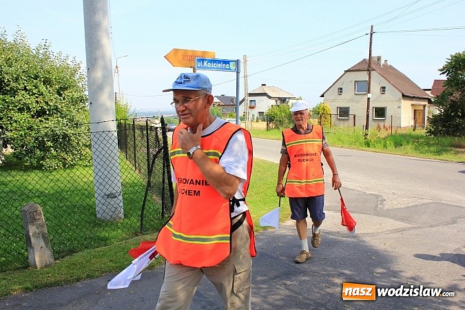 Zdjęcie w galerii na portalu naszwodzislaw.com: 224 osoby pielgrzymują z Lubomi do Częstochowy.  wiadomości z regionu