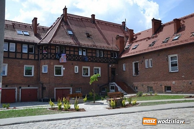 Zdjęcie w galerii na portalu naszwodzislaw.com: Kolonia Emma znów zmienia swoje oblicze wiadomości z regionu