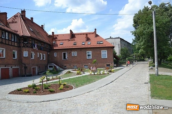 Zdjęcie w galerii na portalu naszwodzislaw.com: Kolonia Emma znów zmienia swoje oblicze wiadomości z regionu